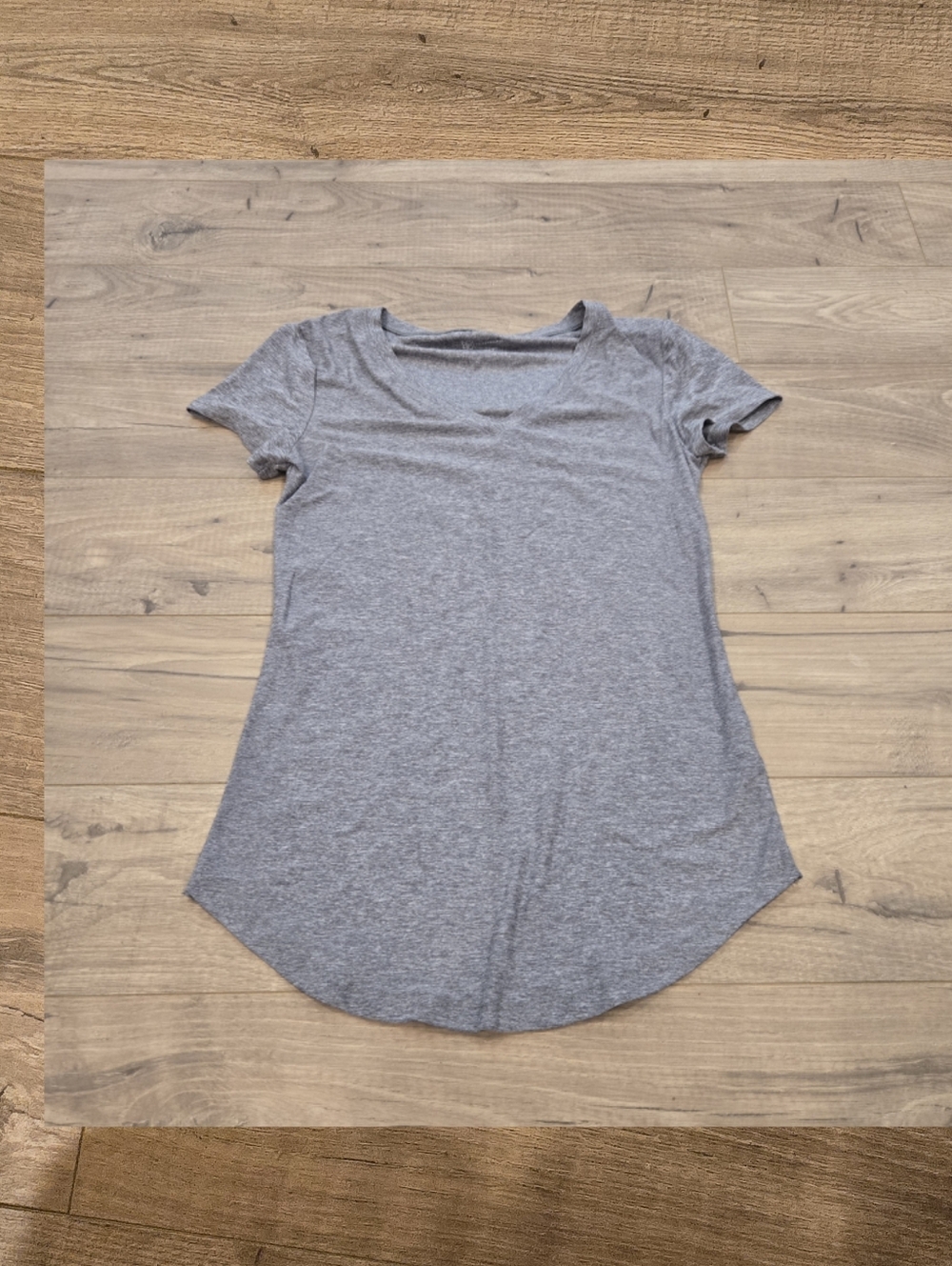NWOT Womens V-Neck Short Sleeved Grey Basic Shirt Size XS